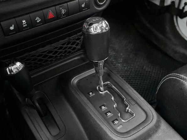 Jeep Wrangler III (JK) с пробегом 2012 года, цена 2 420 000 рублей, 145961 км, внедорожник, Автокод Объявления