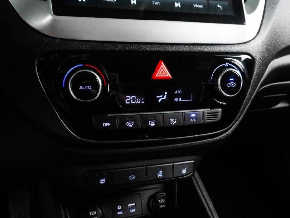 Hyundai Solaris II с пробегом 2018 года, цена 1 299 000 рублей, 144031 км, седан, Автокод Объявления