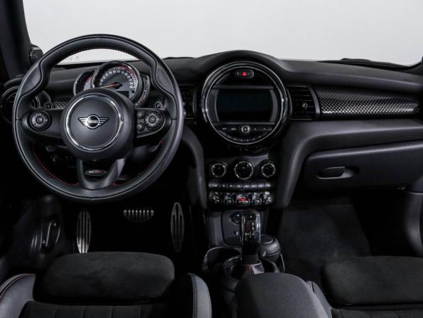 Mini Hatch III (F55/F56) Рестайлинг с пробегом 2019 года, цена 4 290 000 рублей, 8045 км, хэтчбек, Автокод Объявления