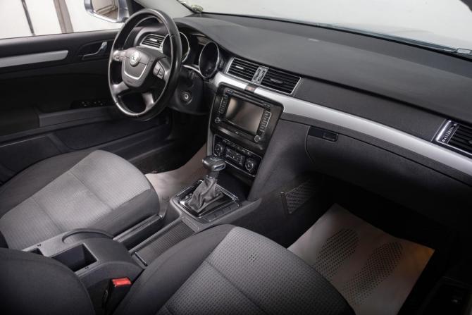 Skoda Superb II с пробегом 2012 года, цена 1 079 000 рублей, 202500 км, лифтбек, Автокод Объявления