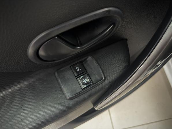Renault Sandero II с пробегом 2014 года, цена 535 000 рублей, 240347 км, хэтчбек, Автокод Объявления