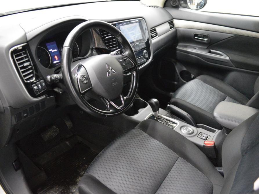 Mitsubishi Outlander III Рестайлинг 2 Санкт-Петербург  - изображение 10