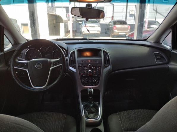 Opel Astra J Рестайлинг с пробегом 2012 года, цена 650 000 рублей, 213142 км, хэтчбек, Автокод Объявления