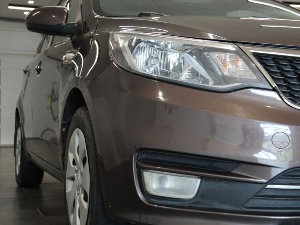 Kia Rio III Рестайлинг с пробегом 2016 года, цена 895 000 рублей, 196143 км, седан, Автокод Объявления