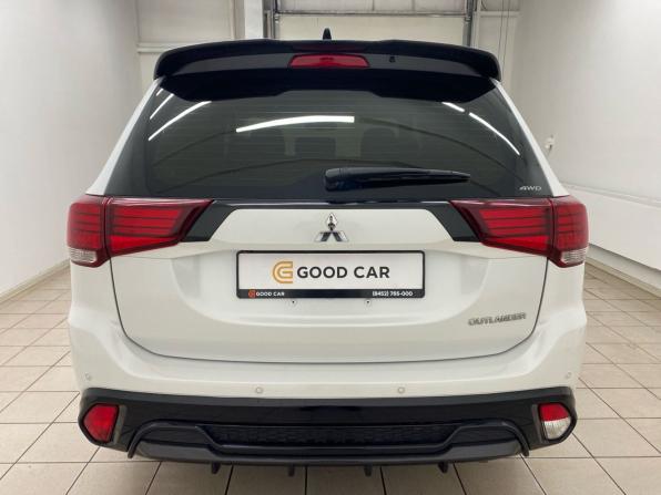 Mitsubishi Outlander III Рестайлинг 3 с пробегом 2022 года, цена 3 850 000 рублей, 900 км, внедорожник, Автокод Объявления