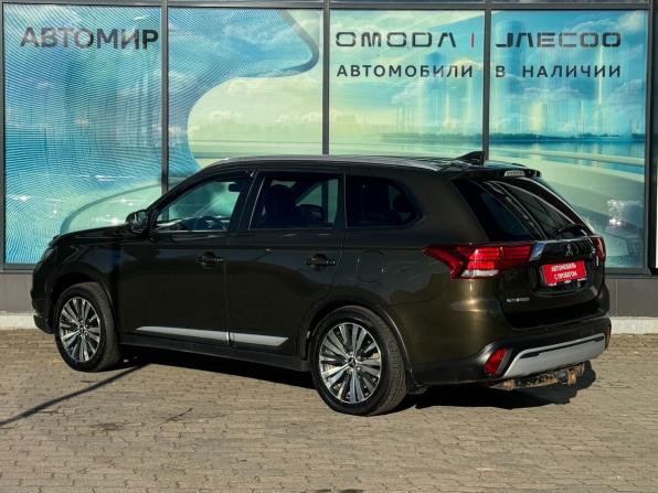Mitsubishi Outlander III Рестайлинг 3 с пробегом 2021 года, цена 2 405 000 рублей, 56579 км, внедорожник, Автокод Объявления