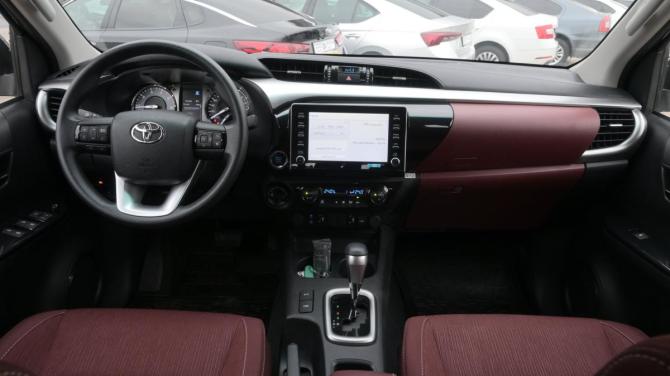 Toyota Hilux VIII Рестайлинг 2 с пробегом 2025 года, цена 7 500 000 рублей, 10 км, пикап, Автокод Объявления