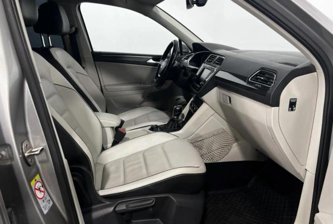 Volkswagen Tiguan II с пробегом 2017 года, цена 2 200 000 рублей, 222262 км, внедорожник, Автокод Объявления