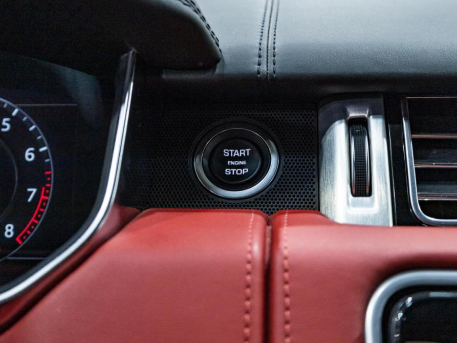 Land Rover Range Rover IV Рестайлинг Санкт-Петербург  - изображение 35