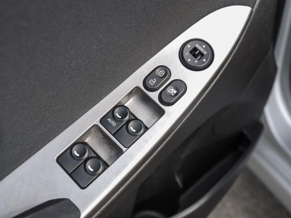 Hyundai Solaris I Рестайлинг с пробегом 2015 года, цена 1 169 000 рублей, 137260 км, седан, Автокод Объявления