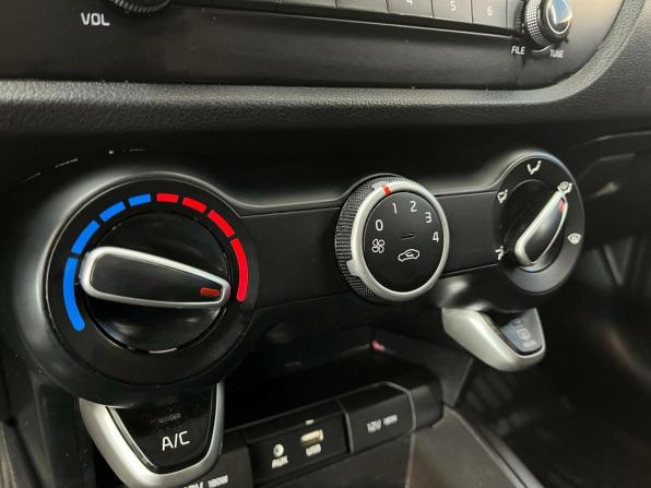 Kia Rio IV с пробегом 2020 года, цена 998 633 рубля, 162763 км, хэтчбек, Автокод Объявления
