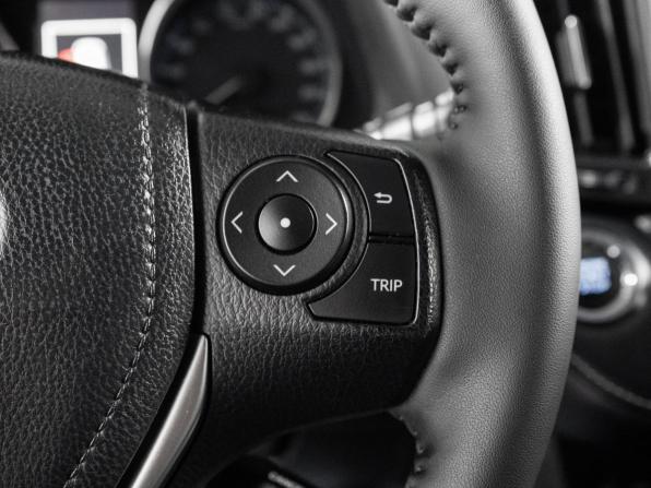 Toyota RAV4 IV (XA40) Рестайлинг с пробегом 2017 года, цена 2 895 000 рублей, 112705 км, внедорожник, Автокод Объявления