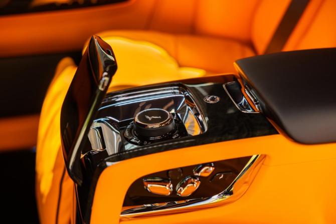 Новый Rolls-Royce Phantom VIII 2024 года, цена 98 000 000 рублей, седан, Автокод Объявления