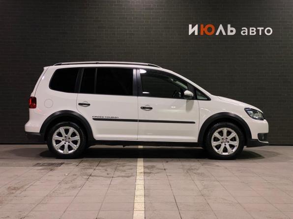 Volkswagen Touran I Рестайлинг 2 с пробегом 2013 года, цена 1 250 000 рублей, 117731 км, компактвэн, Автокод Объявления