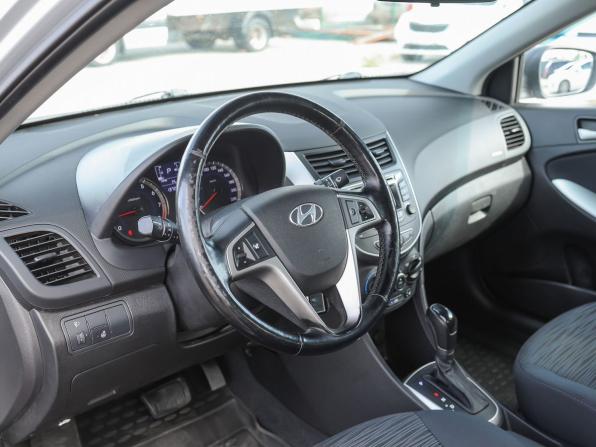 Hyundai Solaris I Рестайлинг с пробегом 2015 года, цена 1 169 000 рублей, 137260 км, седан, Автокод Объявления