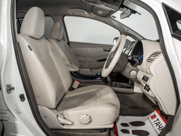 Nissan Leaf I (ZE0/AZE0) с пробегом 2011 года, цена 595 000 рублей, 132994 км, хэтчбек, Автокод Объявления