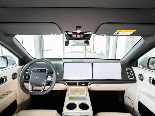Новый Li Auto (Lixiang) L6 2025 года, цена 9 345 565 рублей, внедорожник, Автокод Объявления