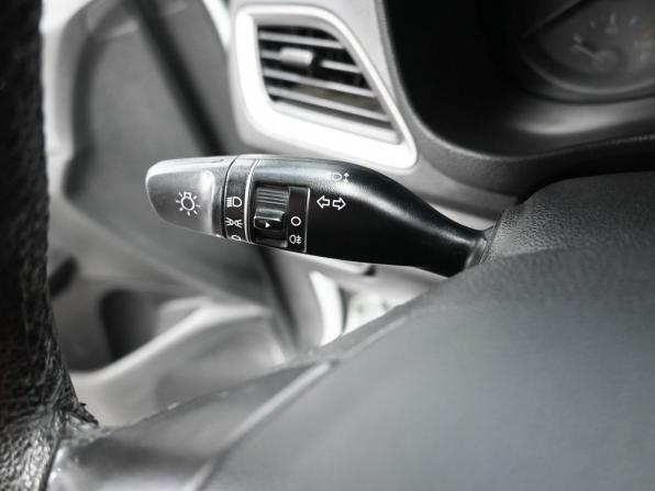 Hyundai Solaris II с пробегом 2017 года, цена 1 299 900 рублей, 210225 км, седан, Автокод Объявления