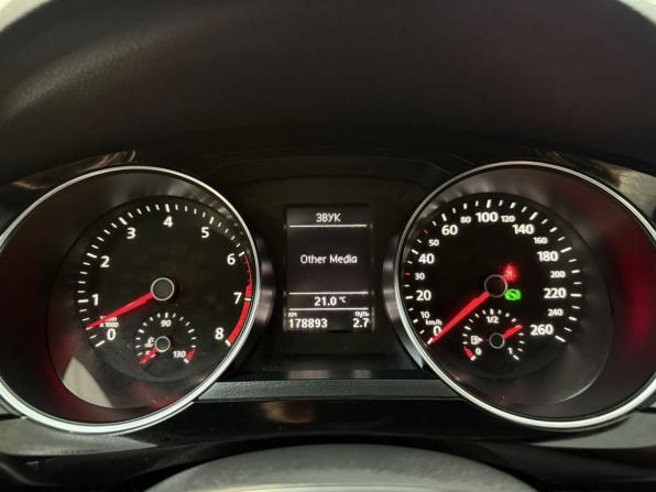 Volkswagen Jetta VI Рестайлинг с пробегом 2016 года, цена 1 272 000 рублей, 178880 км, седан, Автокод Объявления
