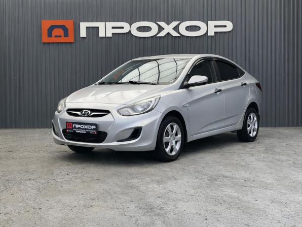 Hyundai Solaris I с пробегом 2013 года, цена 847 000 рублей, 167122 км, седан, Автокод Объявления