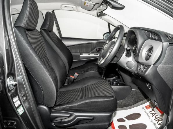 Toyota Vitz III (XP130) Рестайлинг с пробегом 2015 года, цена 749 500 рублей, 179996 км, хэтчбек, Автокод Объявления
