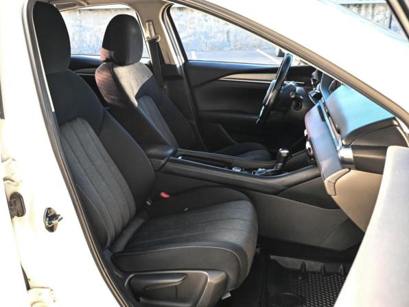 Mazda 6 III (GJ) Рестайлинг 2 с пробегом 2018 года, цена 1 799 000 рублей, 210584 км, седан, Автокод Объявления