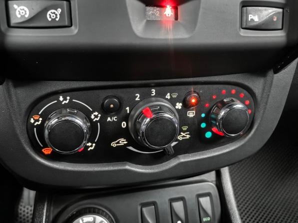 Renault Duster I Рестайлинг с пробегом 2019 года, цена 1 387 000 рублей, 158273 км, внедорожник, Автокод Объявления