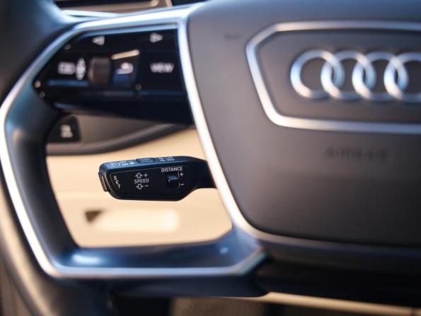 Audi Q6 с пробегом 2023 года, цена 6 299 777 рублей, 54419 км, внедорожник, Автокод Объявления