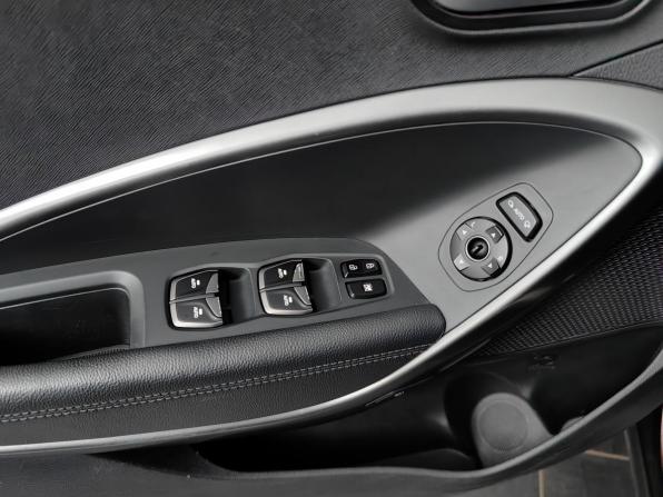 Hyundai Santa Fe III Рестайлинг с пробегом 2016 года, цена 1 919 000 рублей, 121542 км, внедорожник, Автокод Объявления
