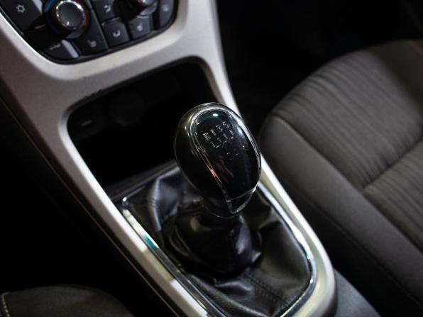 Opel Astra J с пробегом 2012 года, цена 695 000 рублей, 183835 км, хэтчбек, Автокод Объявления
