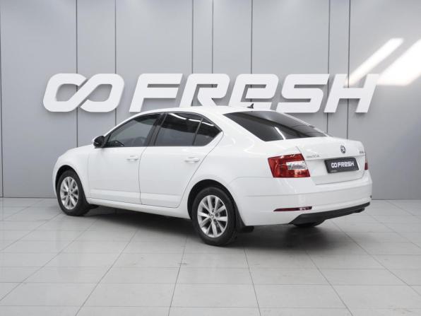 Skoda Octavia III (A7) Рестайлинг с пробегом 2018 года, цена 1 620 000 рублей, 110679 км, лифтбек, Автокод Объявления