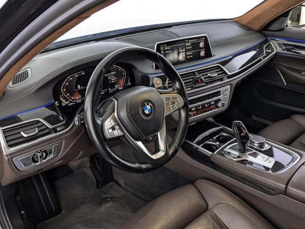 BMW 7 серии VI (G11/G12) Рестайлинг с пробегом 2019 года, цена 5 690 000 рублей, 112070 км, седан, Автокод Объявления