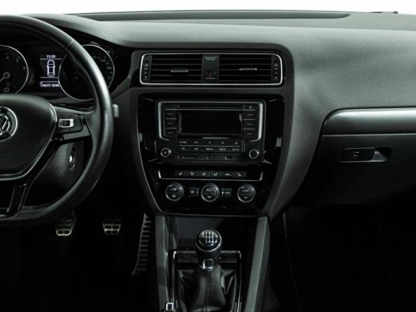 Volkswagen Jetta VI Рестайлинг с пробегом 2016 года, цена 1 394 777 рублей, 130001 км, седан, Автокод Объявления