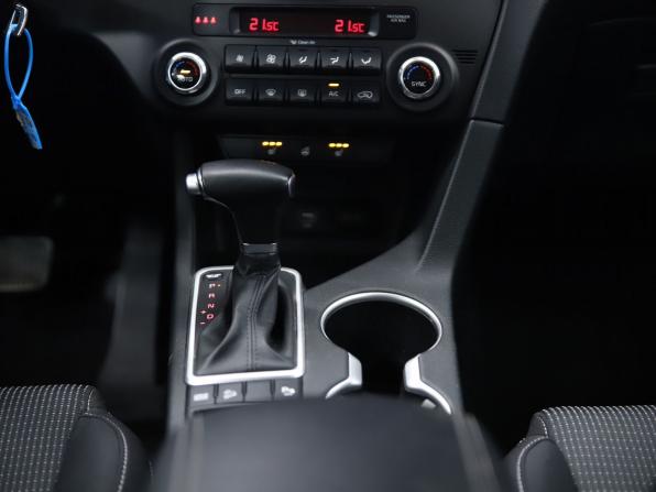 Kia Sportage IV Рестайлинг с пробегом 2019 года, цена 2 320 000 рублей, 64793 км, внедорожник, Автокод Объявления
