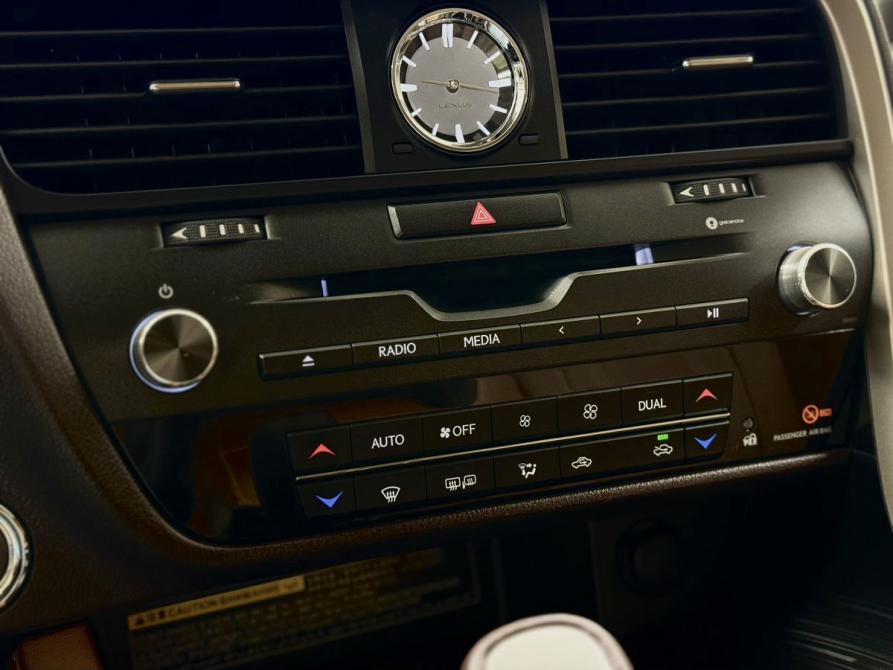 Lexus RX IV Рестайлинг Вологда  - изображение 16