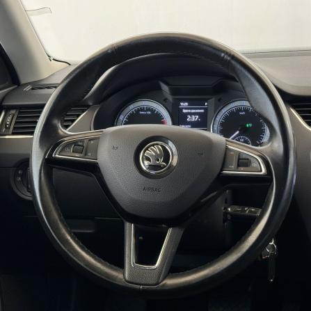 Skoda Octavia III (A7) Рестайлинг с пробегом 2019 года, цена 1 650 000 рублей, 198449 км, лифтбек, Автокод Объявления