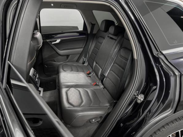 Volkswagen Touareg III с пробегом 2018 года, цена 4 494 900 рублей, 145573 км, внедорожник, Автокод Объявления