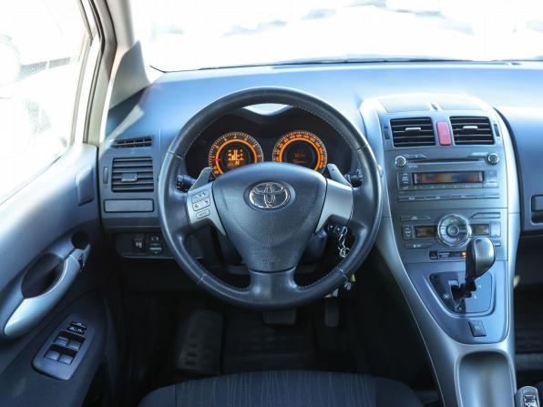 Toyota Auris I с пробегом 2008 года, цена 699 000 рублей, 133218 км, хэтчбек, Автокод Объявления