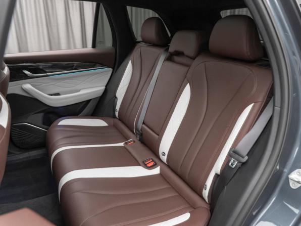 Geely Monjaro I с пробегом 2022 года, цена 3 350 000 рублей, 38020 км, внедорожник, Автокод Объявления