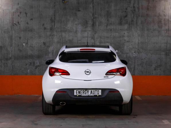 Opel Astra J Рестайлинг с пробегом 2013 года, цена 870 000 рублей, 203523 км, хэтчбек, Автокод Объявления