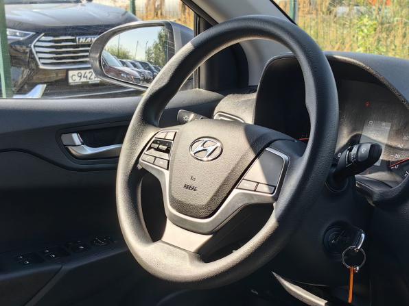 Hyundai Solaris II Рестайлинг с пробегом 2020 года, цена 1 309 000 рублей, 93000 км, седан, Автокод Объявления