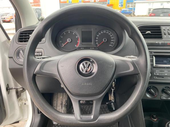 Volkswagen Polo V Рестайлинг с пробегом 2015 года, цена 1 000 000 рублей, 78798 км, седан, Автокод Объявления