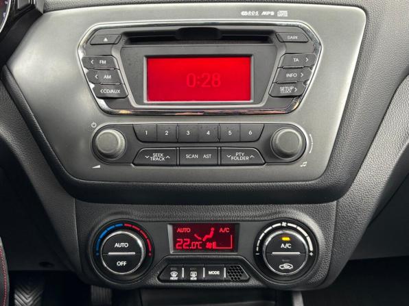 Kia Rio III с пробегом 2013 года, цена 930 000 рублей, 115000 км, седан, Автокод Объявления