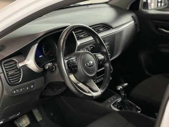 Kia Rio IV Рестайлинг с пробегом 2021 года, цена 1 695 000 рублей, 69851 км, седан, Автокод Объявления