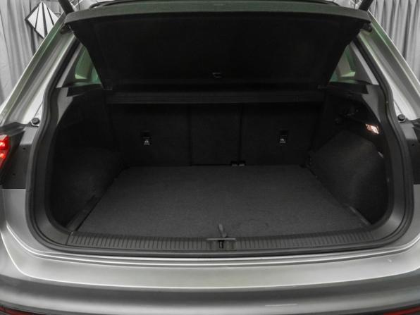 Volkswagen Tiguan II с пробегом 2018 года, цена 3 080 000 рублей, 54109 км, внедорожник, Автокод Объявления