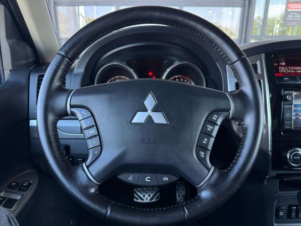 Mitsubishi Pajero IV Рестайлинг 2 с пробегом 2015 года, цена 2 577 000 рублей, 154586 км, внедорожник, Автокод Объявления