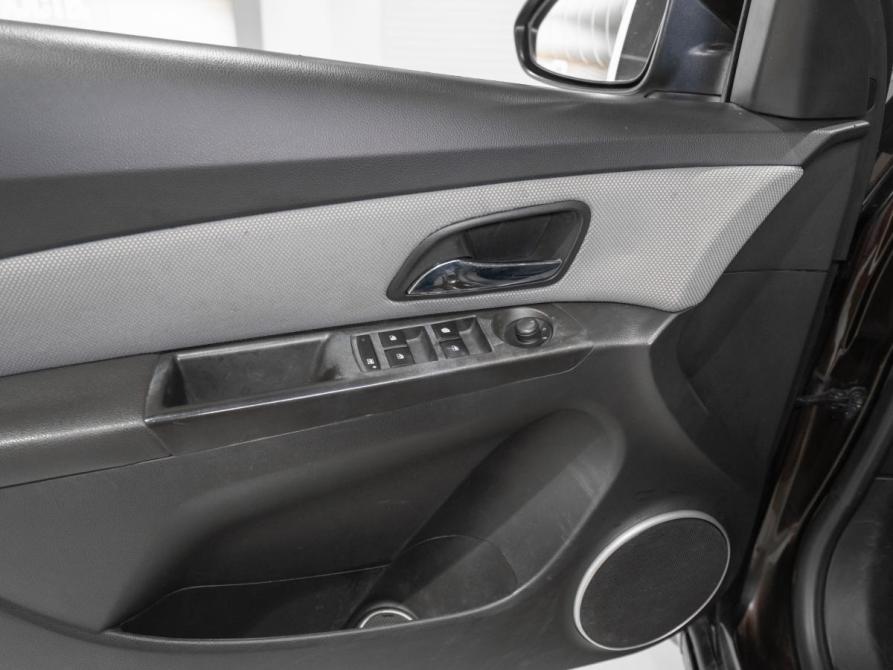 Chevrolet Cruze I Рестайлинг Москва  - изображение 18