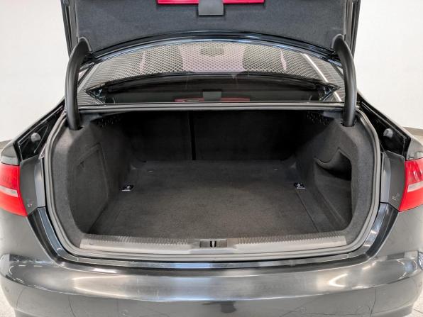 Audi A4 IV (B8) Рестайлинг с пробегом 2013 года, цена 1 410 000 рублей, 165596 км, седан, Автокод Объявления