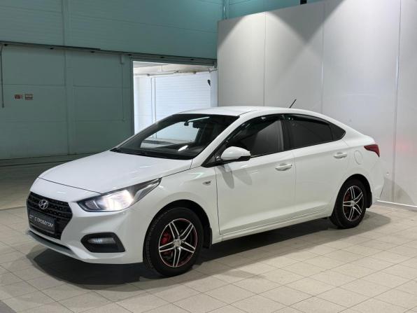 Hyundai Solaris II с пробегом 2017 года, цена 1 175 000 рублей, 176000 км, седан, Автокод Объявления
