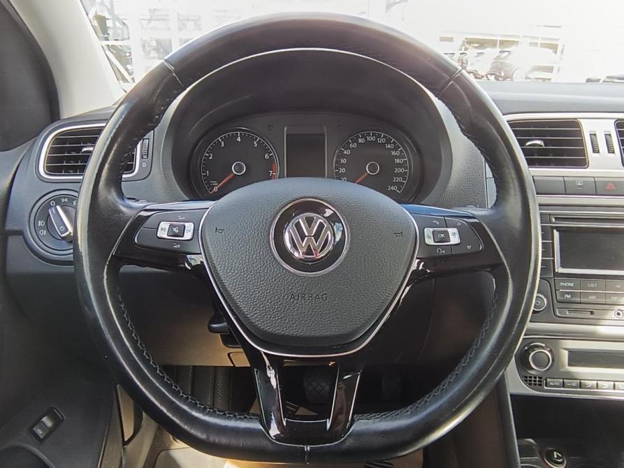 Volkswagen Polo V Рестайлинг Санкт-Петербург  - изображение 17